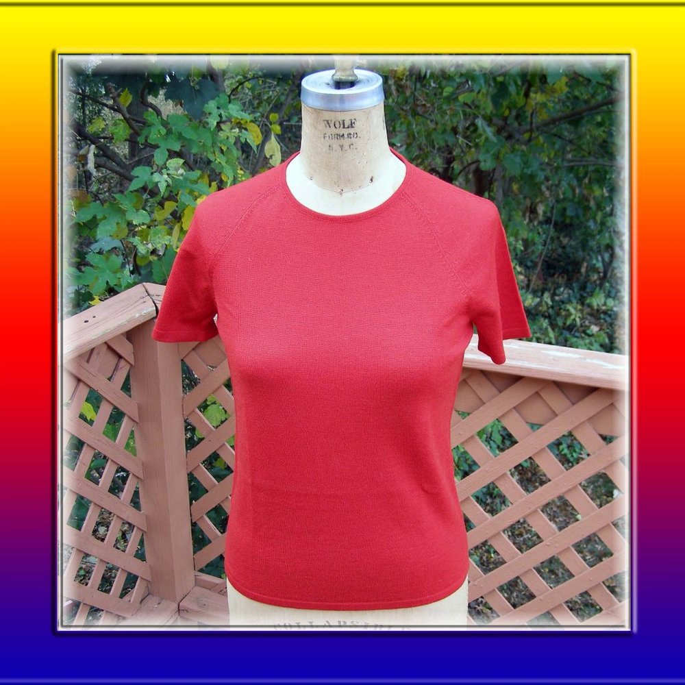 NEW (vintage) Valentino Red Knit Short Sleeve Top